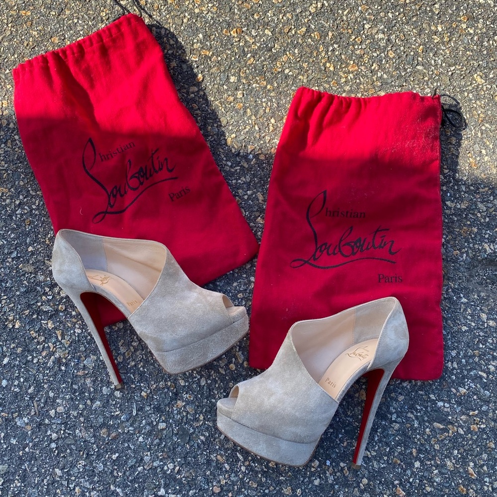 Brand new size 38 Christian Louboutin suede pumps